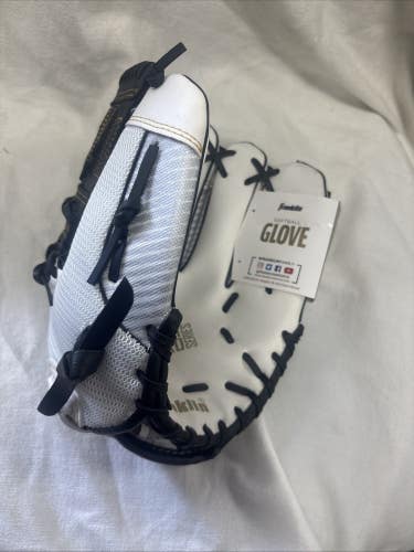 NWT Girls Size 11 Inch RHT Franklin Fast pitch Pro Series Softball Glove. White