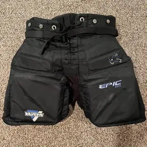 Medium Vaughn Epic 8000 Goalie Pants (Used)