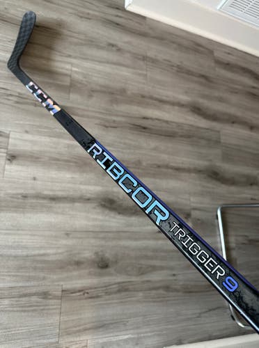 Senior CCM RibCor Trigger 9 Right Handed Hockey Stick P90TM (Used)