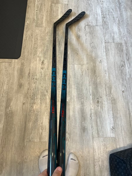 2 Pack New Senior CCM Vizion 75 Flex Right Handed Hockey Stick P29+1/4 Pro Stock (New)