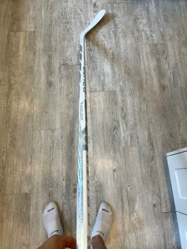 Brand New Senior Bauer Proto-R 77 Flex Right Handed Hockey Stick P92 (New)