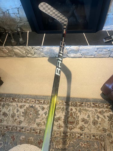 Senior Bauer Vapor Hyperlite 2 Left Hand Hockey Stick (New)
