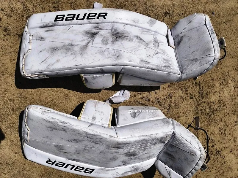 32" 2018 Bauer Supreme Goalie Leg Pads (Used) White