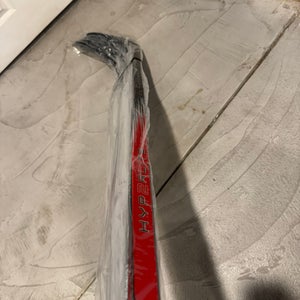 Senior Bauer Vapor Hyperlite 2 Right Handed Hockey Stick (New)