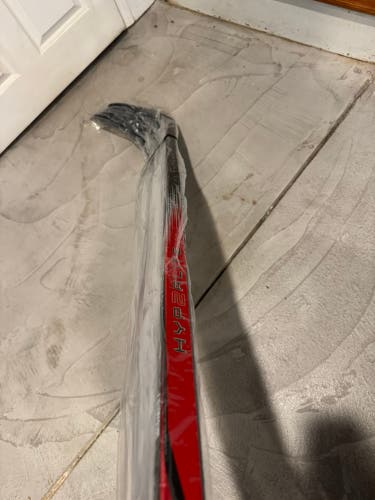Senior Bauer Vapor Hyperlite 2 Right Handed Hockey Stick (New)