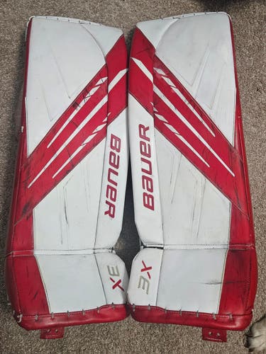 Large INT Red/White Bauer Vapor 3X Goalie Leg Pads (Used)