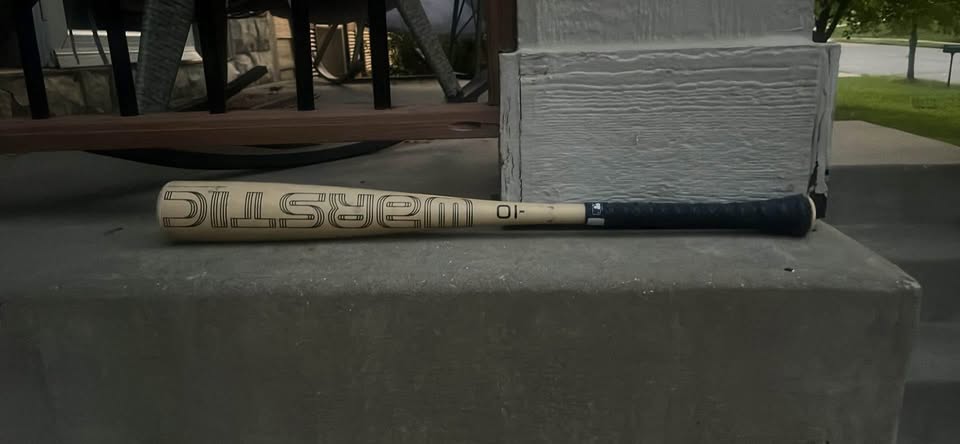 Warstic Bonesaber Alloy USABat Certified Bat (-10) 17 oz 27" (Used)