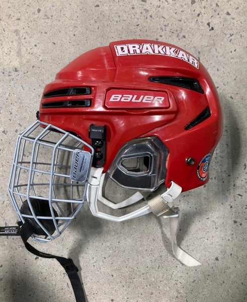 Red Medium Bauer Re-Akt 75 Helmet (Used)