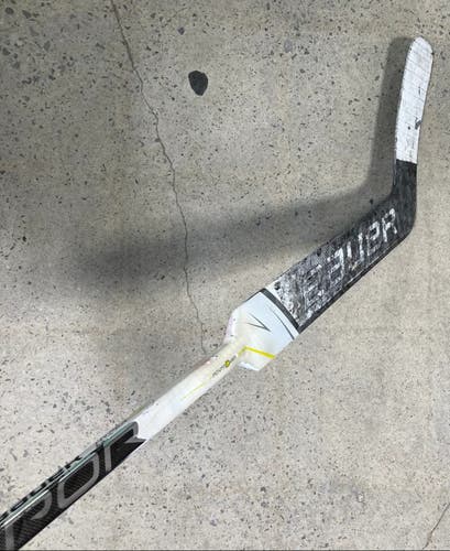 Intermediate Bauer Hyperlite Goalie Stick 23"