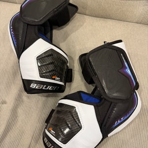 New! Bauer Vapor FLYLITE Senior Elbow Pads Large