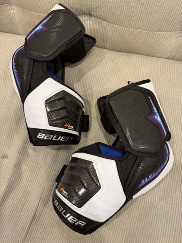 New! Bauer Vapor FLYLITE Senior Elbow Pads Large