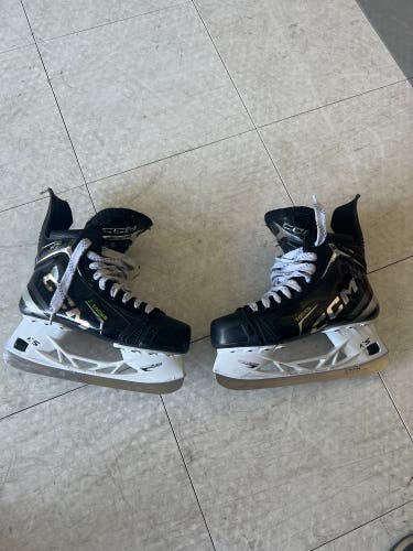 2024 CCM Tacks XF 90 Hockey Skates Regular Width Size 5 (Used)