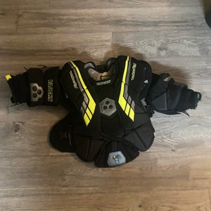Large/Extra Large  Vaughn Velocity VE8 Int Goalie Chest Protector (Used)