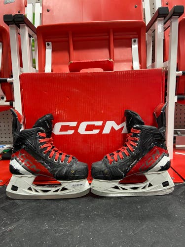 Used CCM JetSpeed FT6 Pro Size 2 Reg Skates