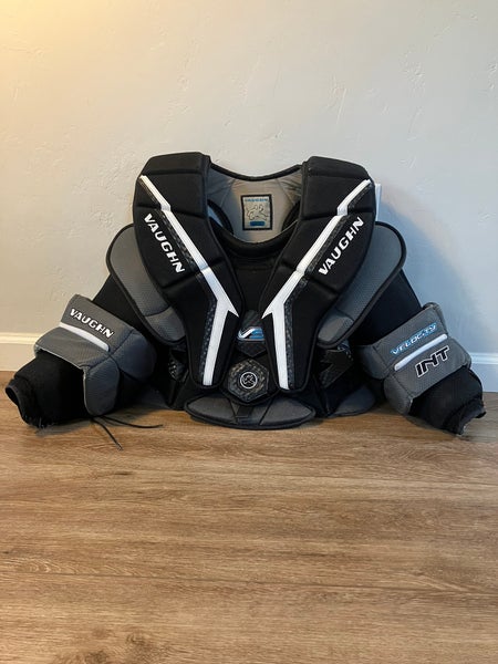 Medium  2021 Vaughn Velocity V9 Goalie Chest Protector  (Used)