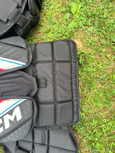 Medium  CCM Eflex 6.9 Goalie Chest Protector (Used)