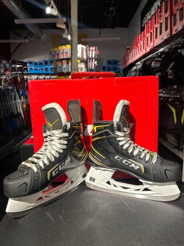 CCM Tacks Vector (SMU) Hockey Skates Regular Width Size 1 (New)