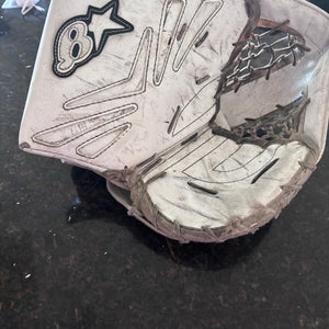 Net zero goalie glove