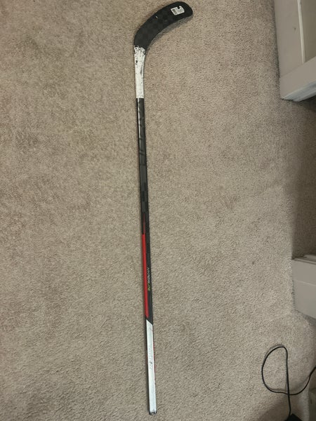 Intermediate Bauer Vapor Hyperlite Left Hand Hockey Stick P92  (Used)