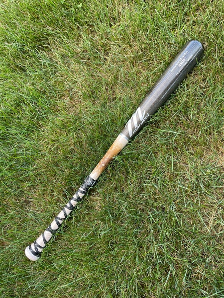 Marucci AM22 Maple Bat