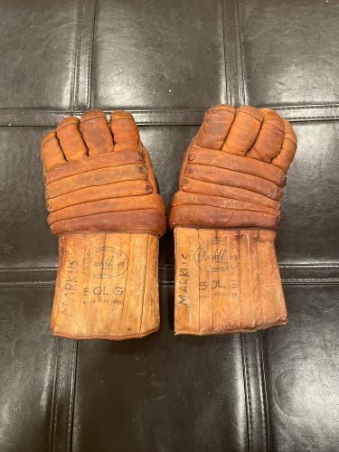 Vintage (Used) Hockey Gloves “Peck Auer”