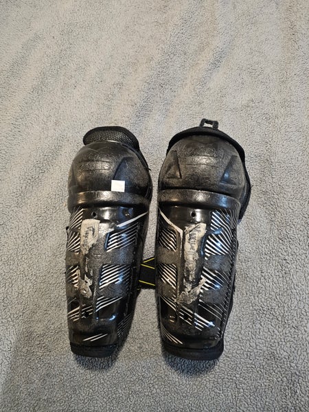 Youth CCM 8" Shin Pads (Used)