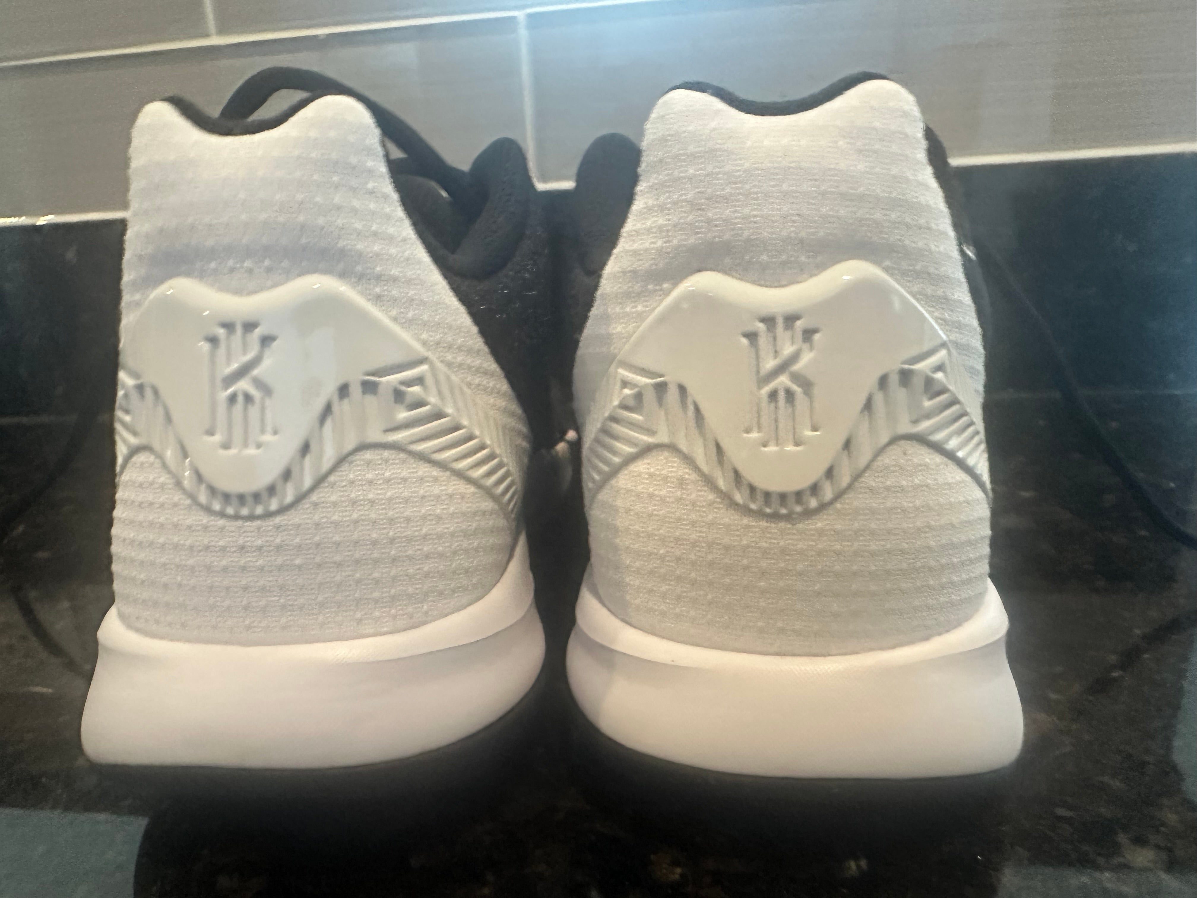 kyrie irving youth shoes