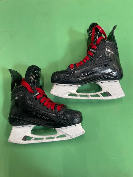 Int Bauer Supreme Mach Hockey Skates Size 5 Fit 3 (Used)