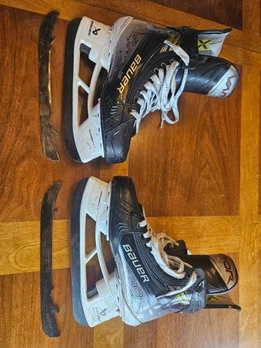 Bauer Vapor Hyperlite 2 Hockey Skates Regular Width 6.5 (Used)