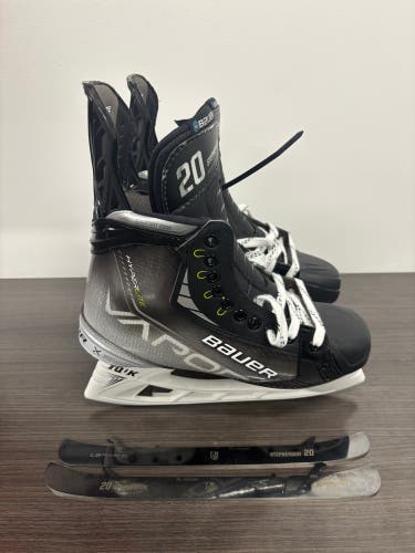 New Bauer Vapor Hyperlite Hockey Skates Pro Stock 8.5 (New)