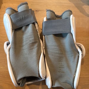 Medium Adult Maverik M5 Arm Pads (Used)