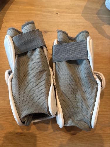Medium Adult Maverik M5 Arm Pads (Used)