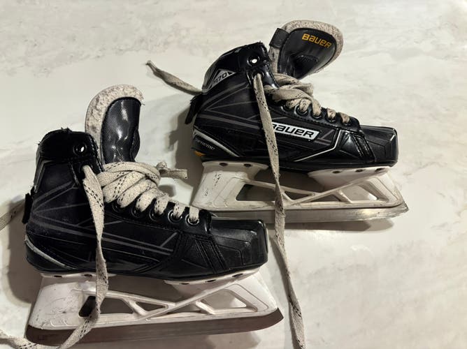 Bauer Supreme S170 Hockey Goalie Skates Regular Width Size 3 (Used)