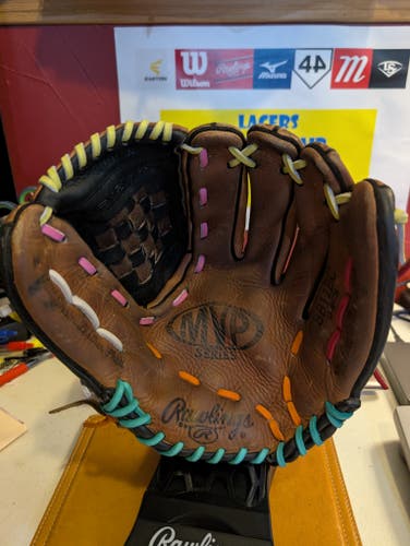 Infield RH Rawlings BB11BC Baseball Glove 11" (Used)