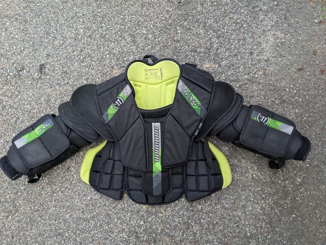 Small / Medium 2023 Warrior RITUAL X4 E Goalie Chest Protector (Used)