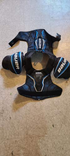 Large Senior Bauer Shoulder Pads (Used)