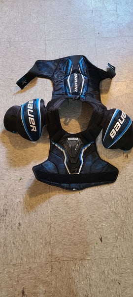 Large Senior Bauer Shoulder Pads (Used)
