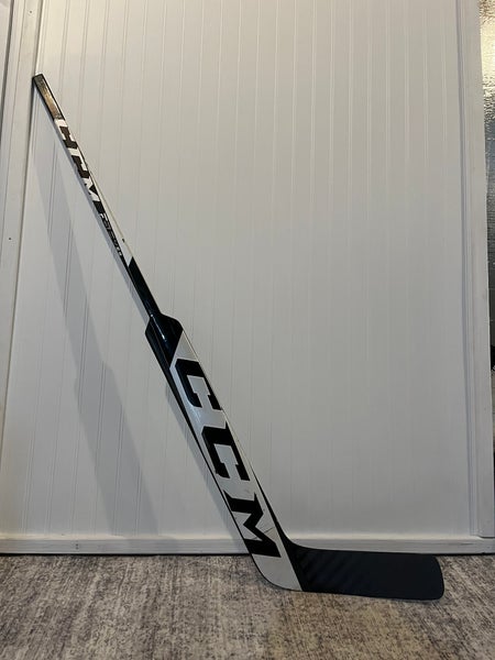 Intermediate CCM Extreme flex 5.9 Regular Goalie Stick 23" Paddle  (Used)