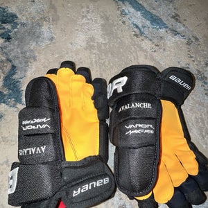 Bauer Vapor APX2 13” Pastrnak Palm Gloves NEW