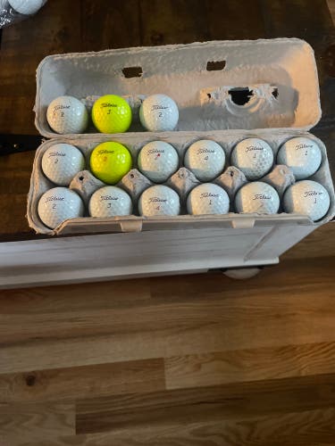 Titleist Pro V1 Balls 12 Pack (1 Dozen) (Used)