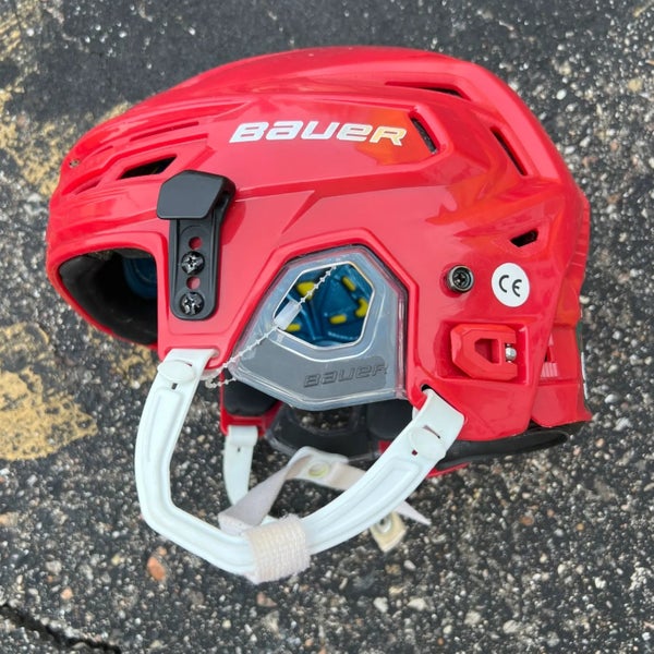 Small Bauer Re-Akt 150 Helmet (Used)