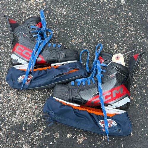 Intermediate CCM JetSpeed FT6 Hockey Skates | Size 4
