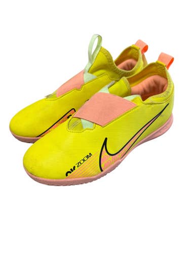 Nike (Used) Size M 5.5 (W 6.5) Yellow Indoor Cleats