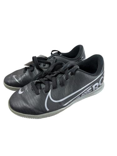 Nike (Used) Size 13.0 (W 14.0) Black Indoor Cleats