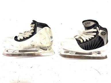 Used CCM 652 SUPER TACKS Junior Goalie Skate Junior 01.5 11860-S000295412