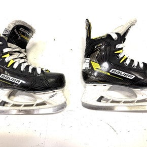 Used Bauer M4 Junior Hockey Skate Junior 02.5 11860-S000295705