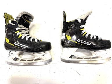 Used Bauer M4 Junior Hockey Skate Junior 02.5 11860-S000295705
