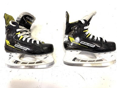 Used Bauer M4 Junior Hockey Skate Junior 02.5 11860-S000295705