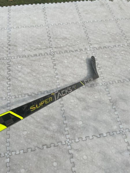 Intermediate CCM Super Tacks AS3 Left Hand Hockey Stick P28 Pro Stock (Used)