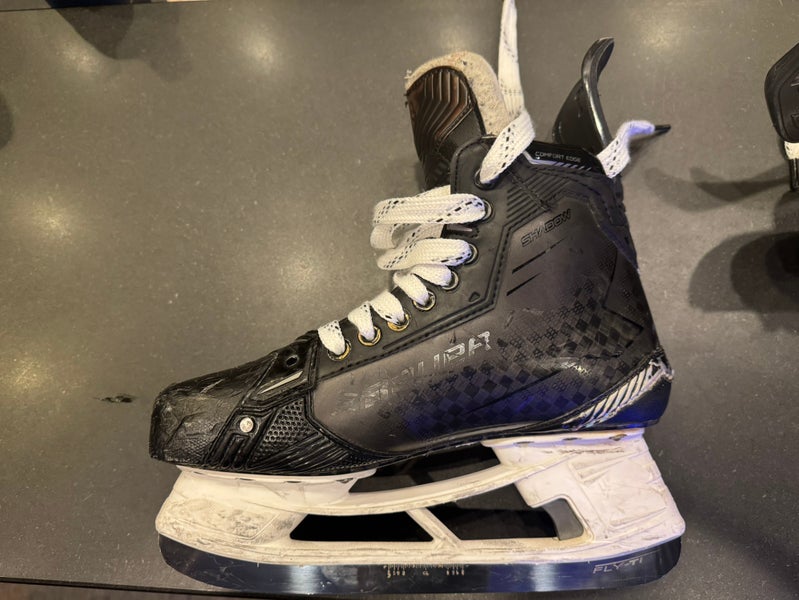 2024 Bauer Supreme Shadow Hockey Skates Regular Width   7.5 (Used)